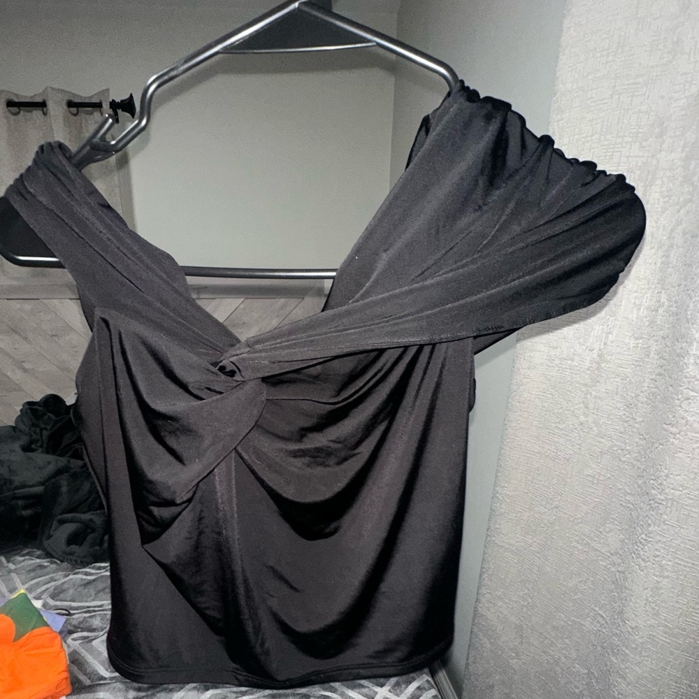 Body contour draped crop top